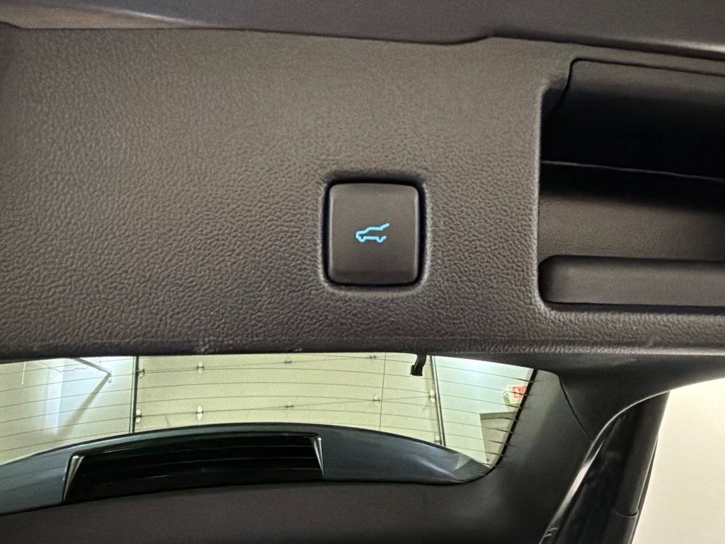 Used 2022 Ford Escape Titanium w/ Titanium Elite Package AWD/4WD image 38