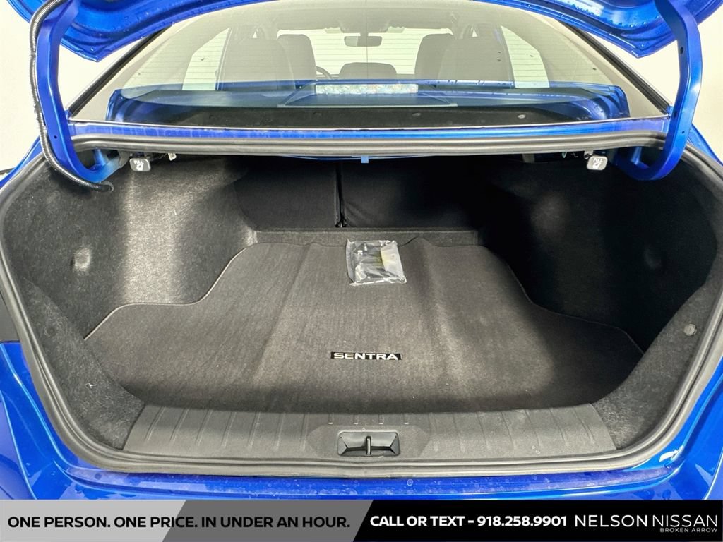 New 2026 Nissan Sentra SR w/ SR Premium Package FWD image 26
