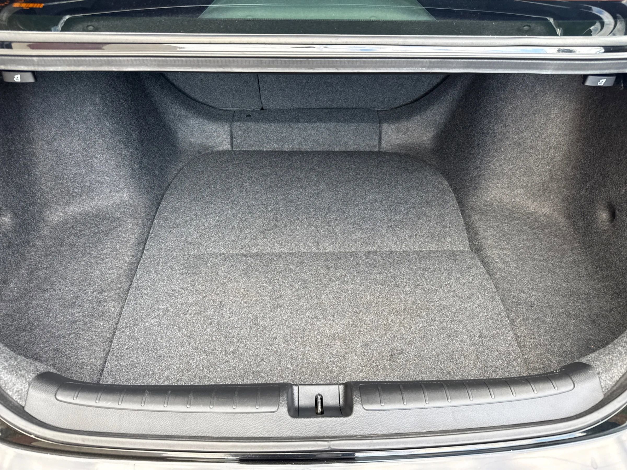 Used 2018 Honda Accord Sport image 13