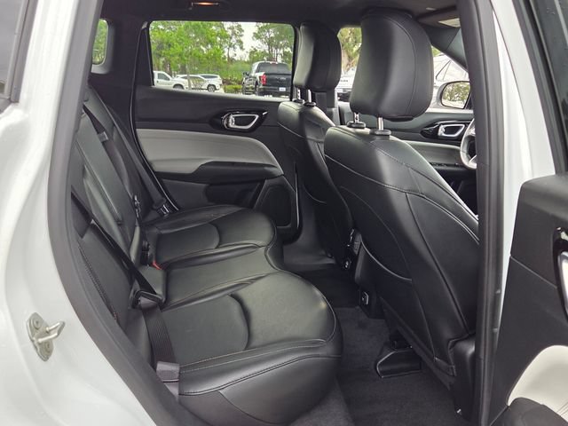 Used 2023 Jeep Compass Limited AWD/4WD image 15