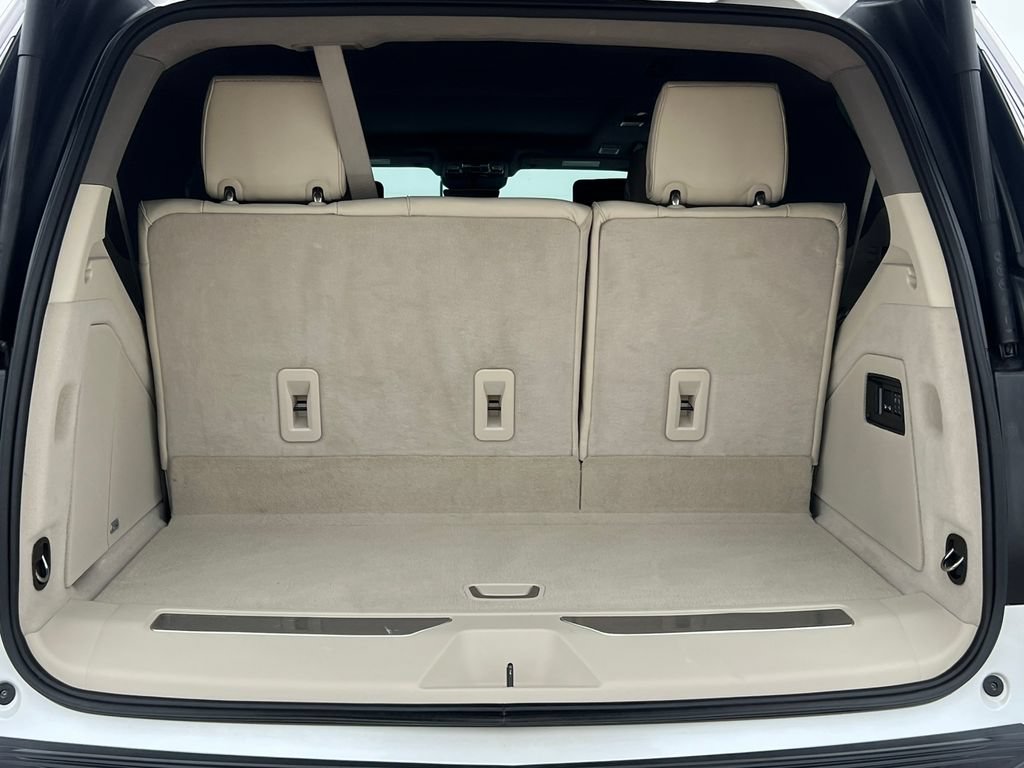 Used 2025 Cadillac Escalade Sport Platinum w/ LPO, ONYX Package AWD/4WD image 38