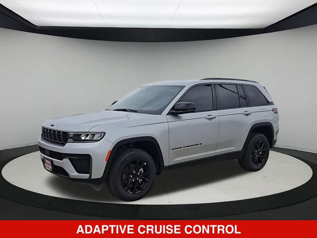 New 2026 Jeep Grand Cherokee Altitude AWD/4WD image 5