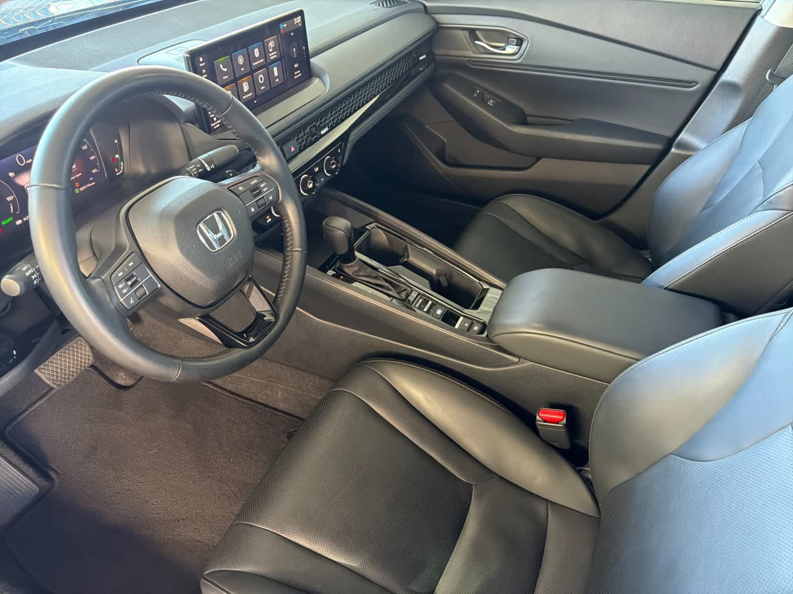 Used 2023 Honda Accord EX-L image 11