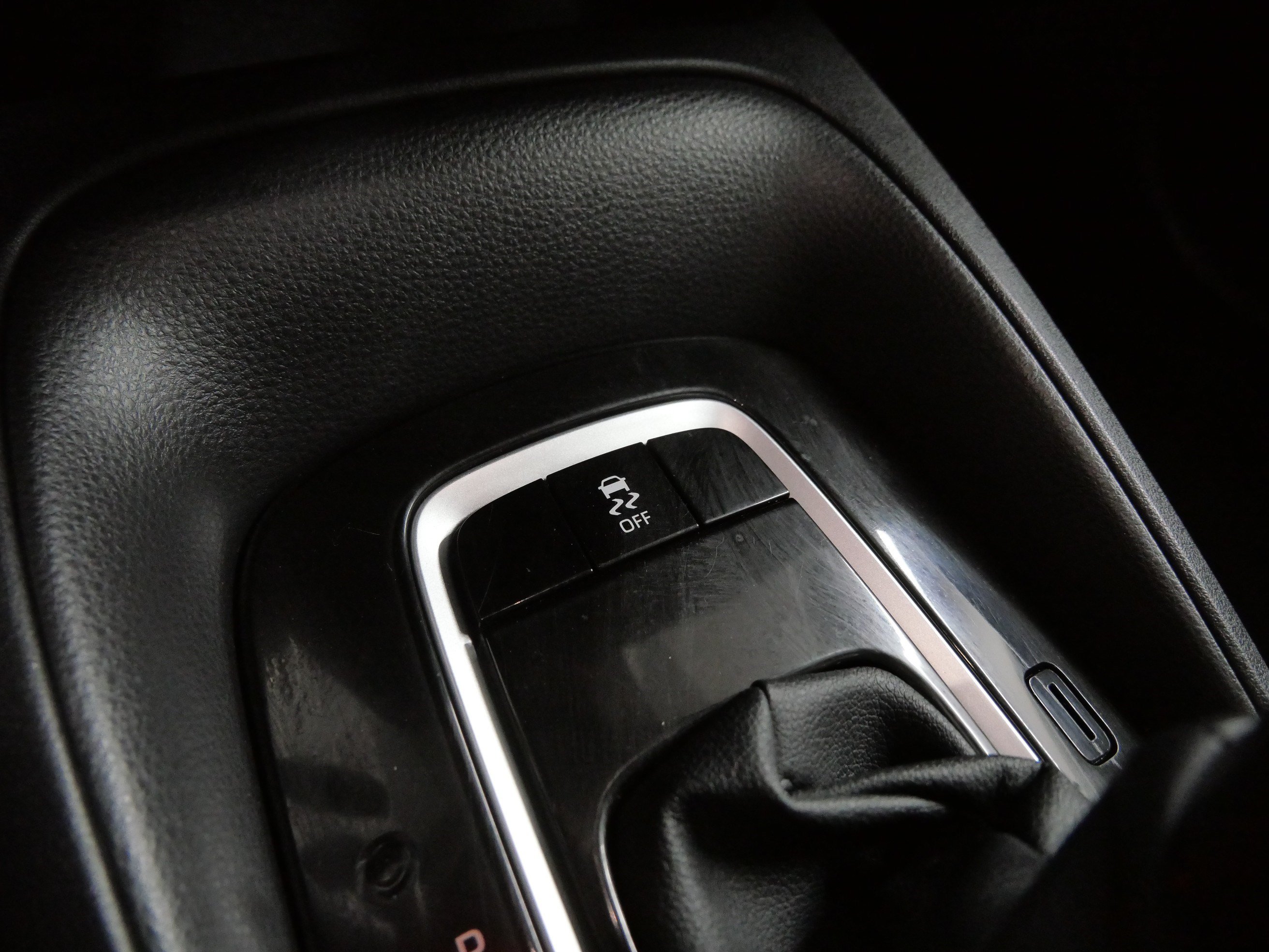 Certified 2025 Toyota Corolla LE FWD image 31