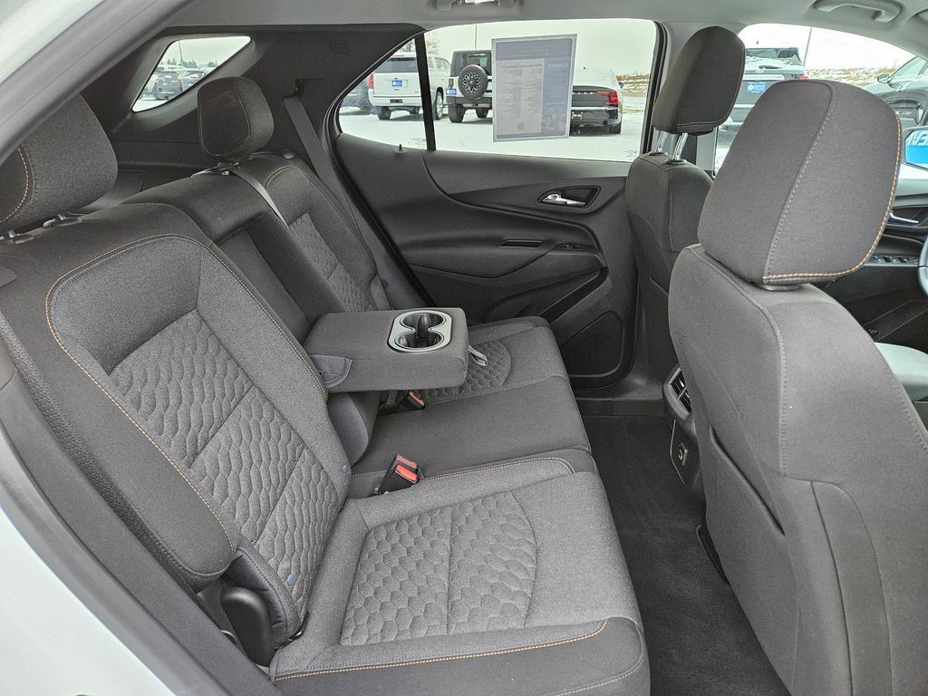 Used 2021 Chevrolet Equinox LT image 32
