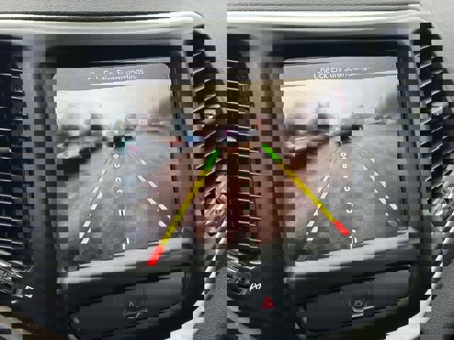 Used 2018 Jeep Cherokee Latitude Plus w/ Cold Weather Group image 24