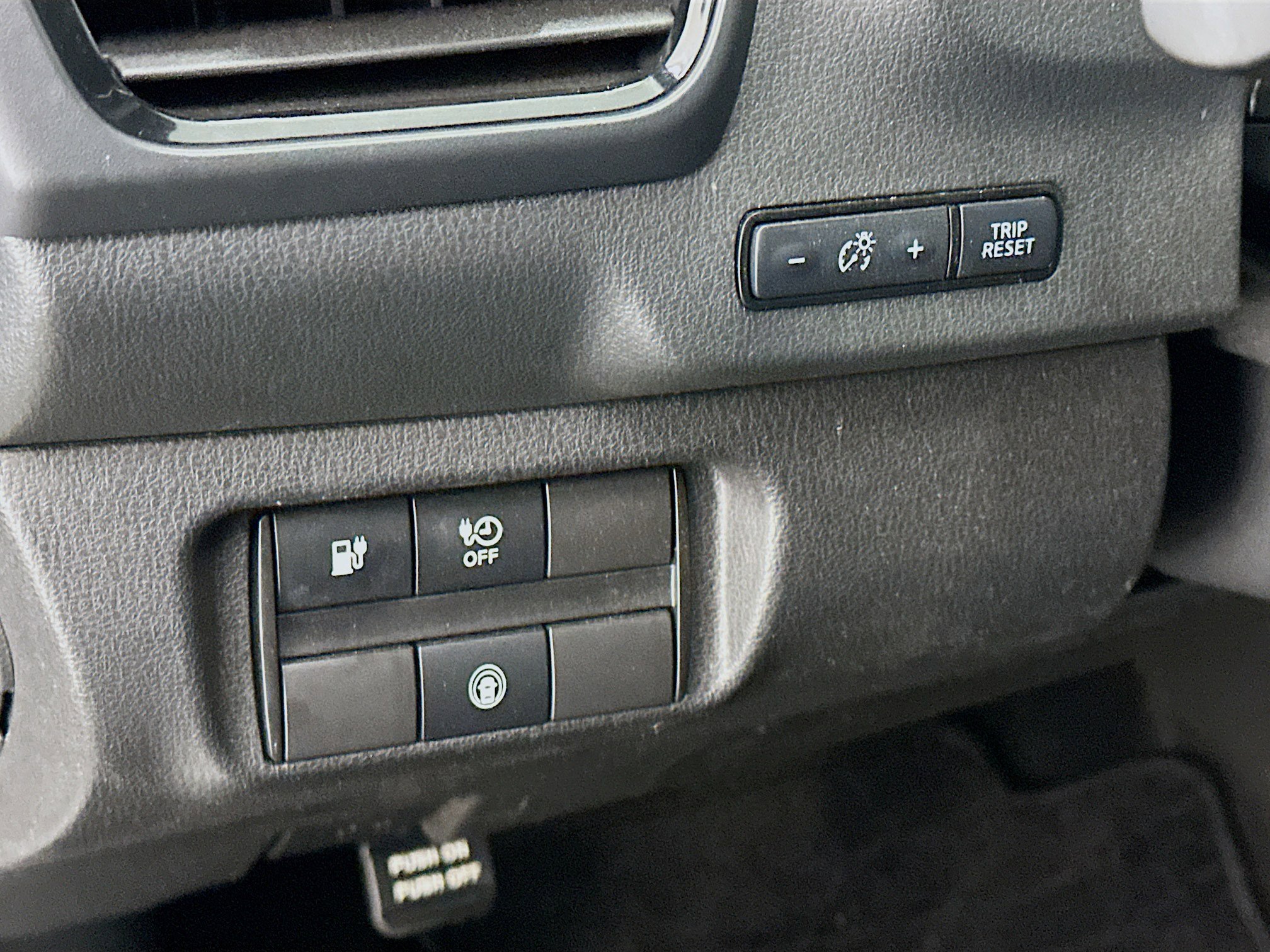 Used 2024 Nissan Leaf S image 17