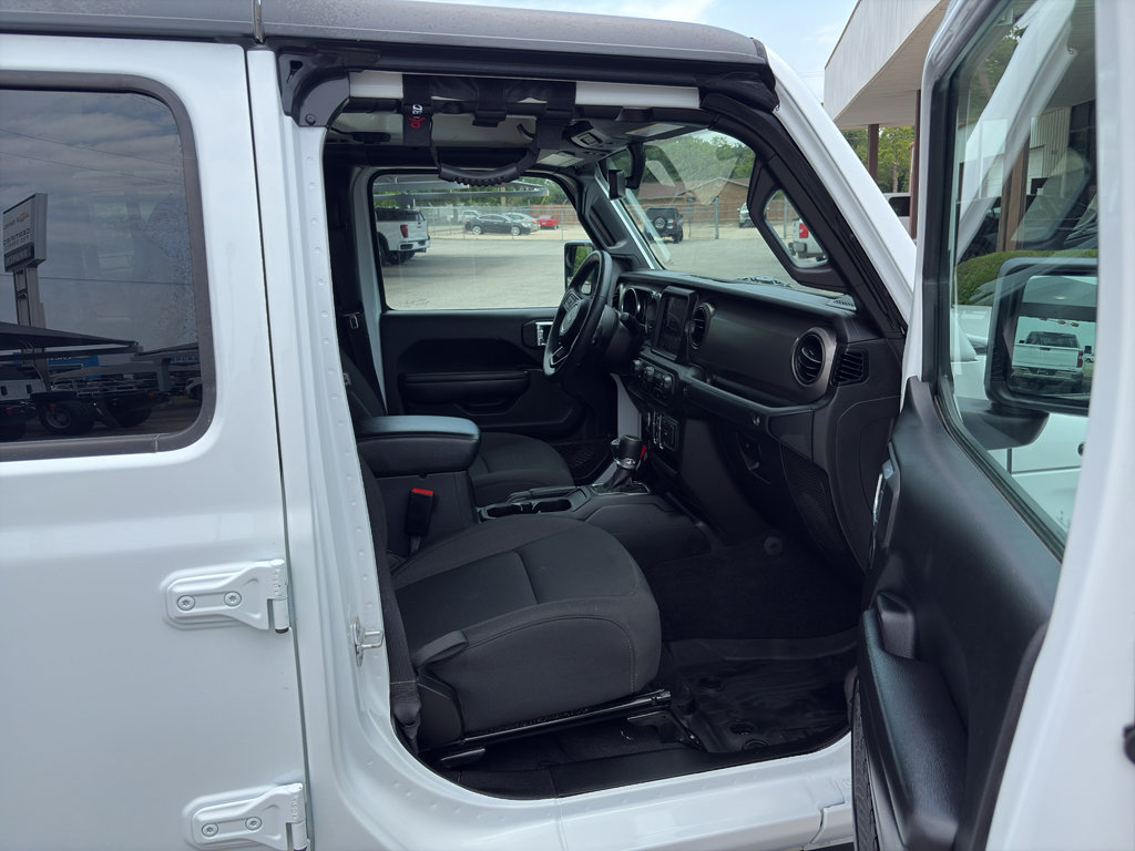 Used 2021 Jeep Gladiator Sport AWD/4WD image 15