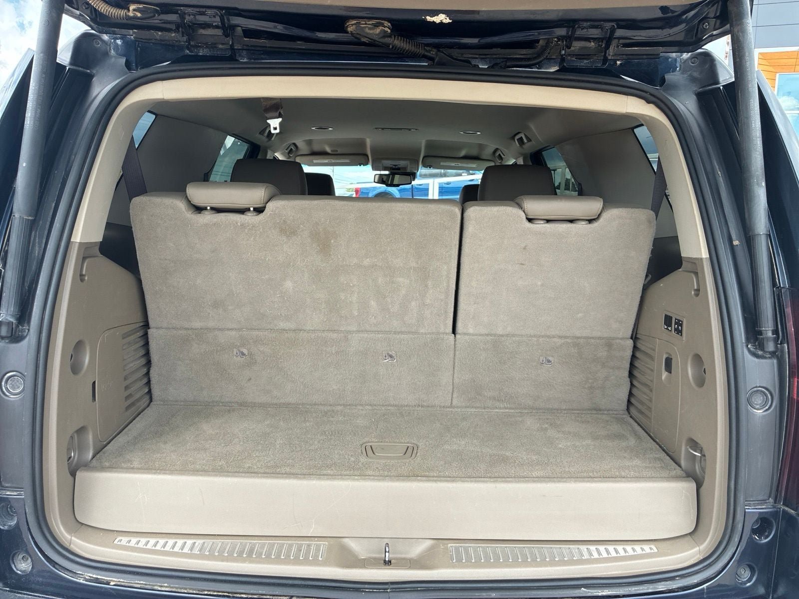 Used 2020 Chevrolet Tahoe LT w/ Luxury Package AWD/4WD image 5
