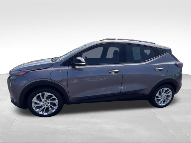 Certified 2023 Chevrolet Bolt EUV LT w/ Driver Confidence Package FWD image 3