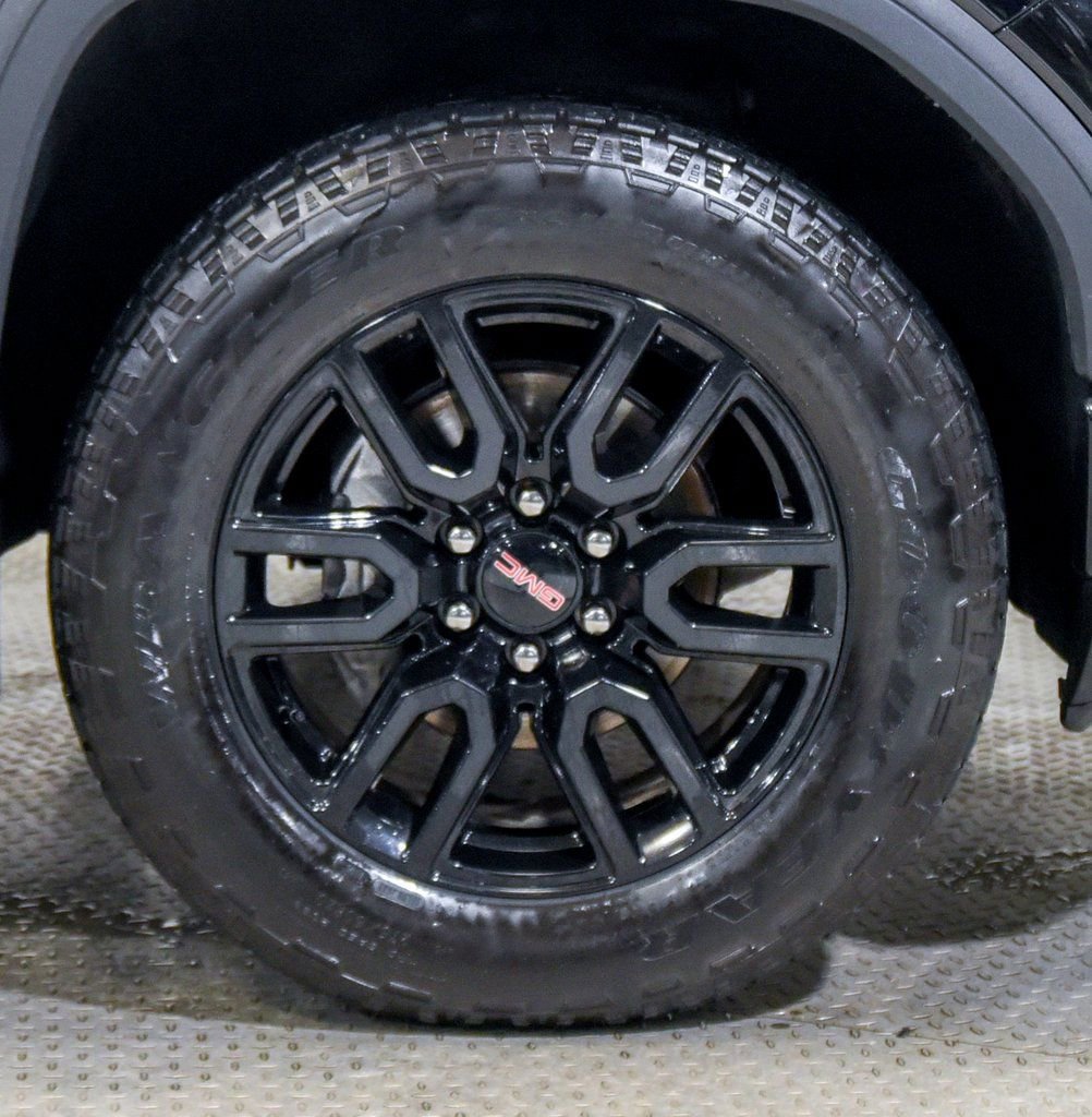 Used 2023 GMC Sierra 1500 Pro w/ Graphite Edition image 12