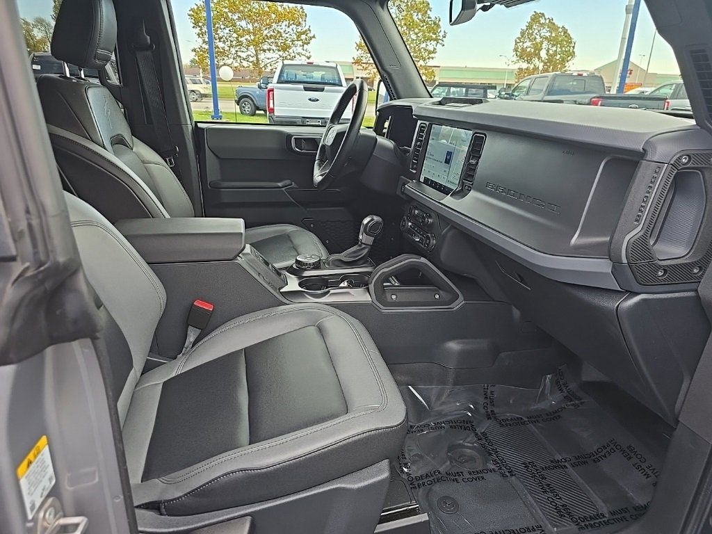 Used 2024 Ford Bronco Big Bend image 23
