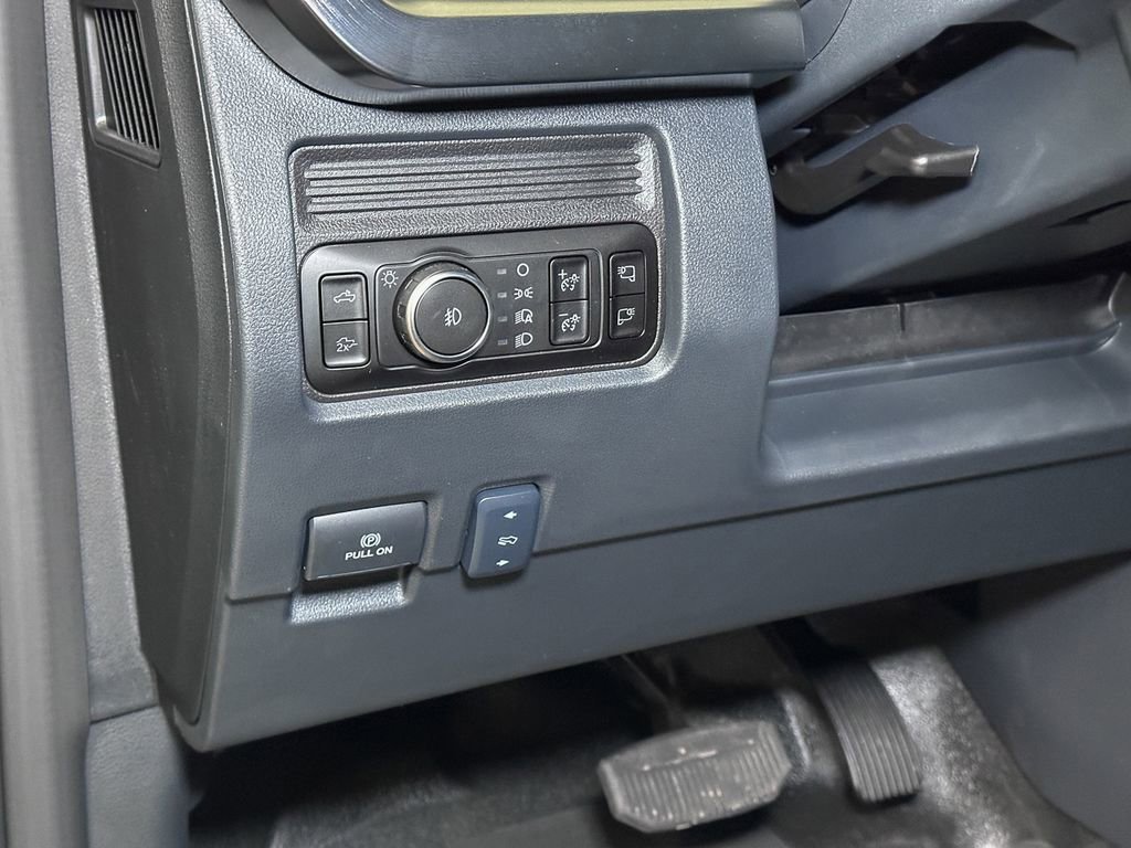 New 2026 Ford F350 Lariat image 21