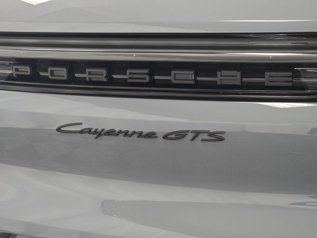 New 2025 Porsche Cayenne GTS image 24
