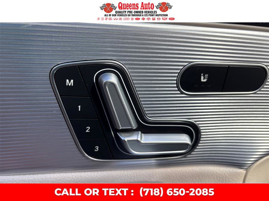 Used 2021 Mercedes-Benz CLA 250 w/ Premium Package image 21