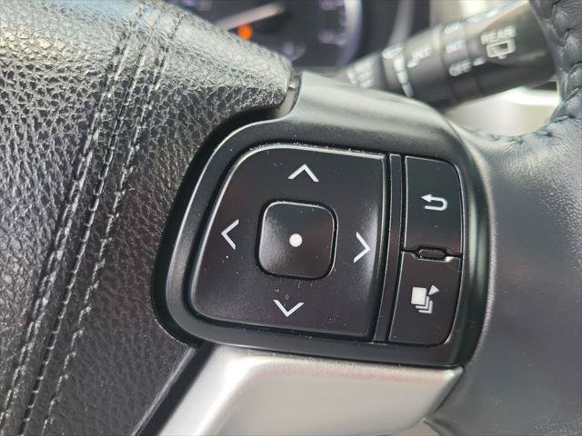 Certified 2016 Toyota Highlander XLE FWD image 25