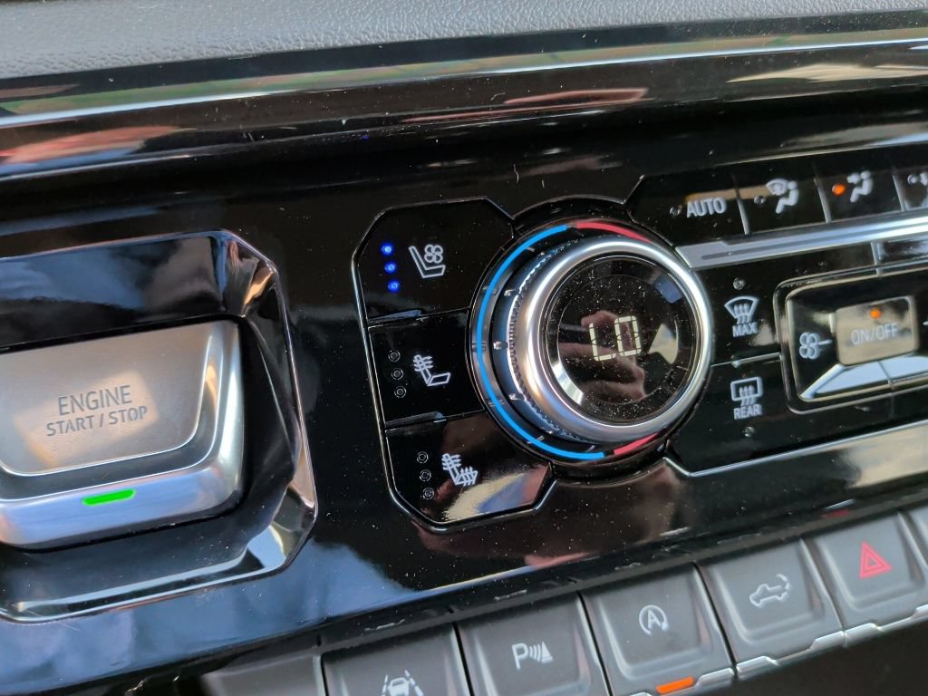 New 2026 GMC Sierra 1500 AT4 w/ AT4 Premium Package AWD/4WD image 27