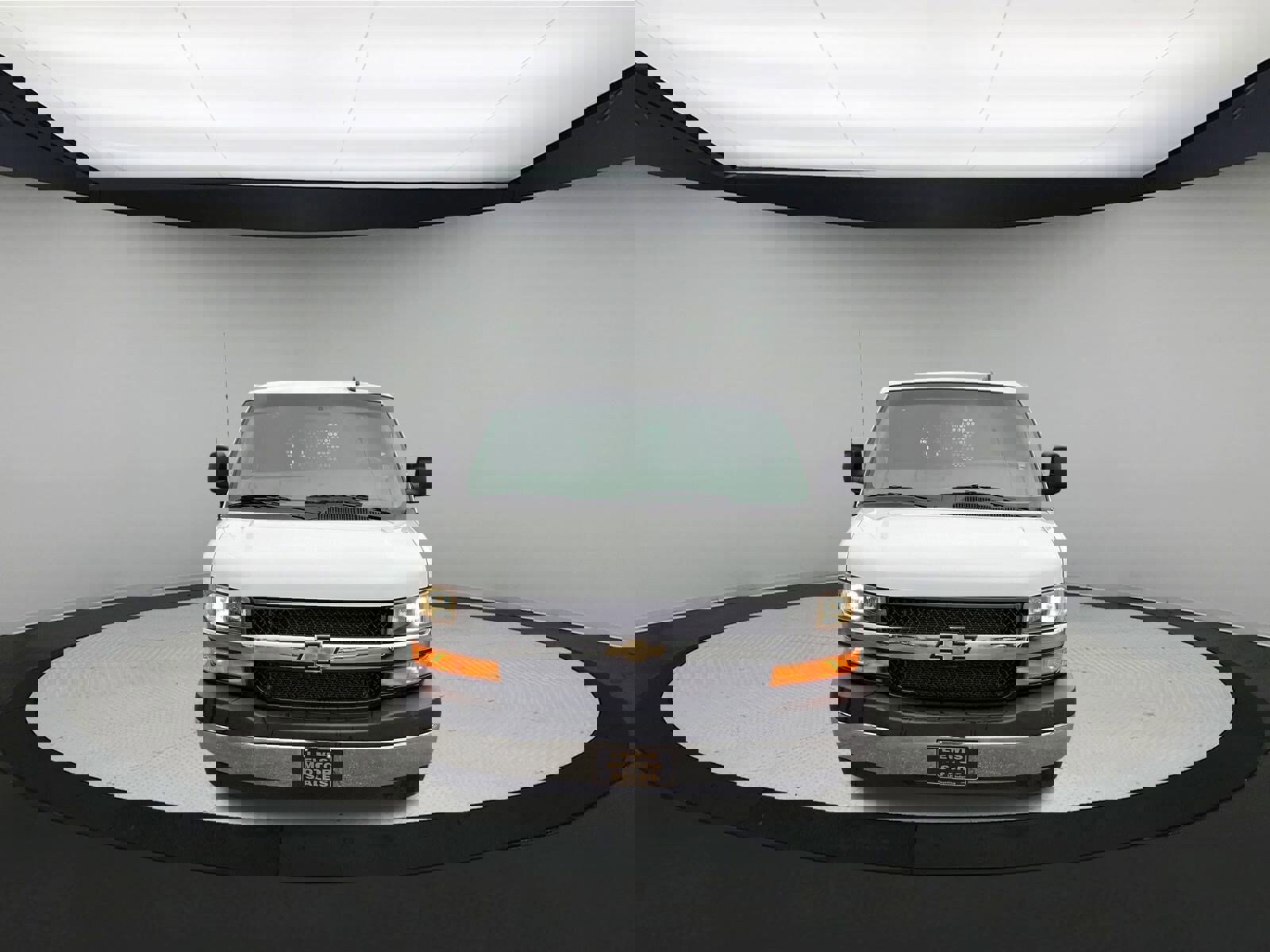 Used 2024 Chevrolet Express 2500 Work Van w/ Driver Convenience Package image 3