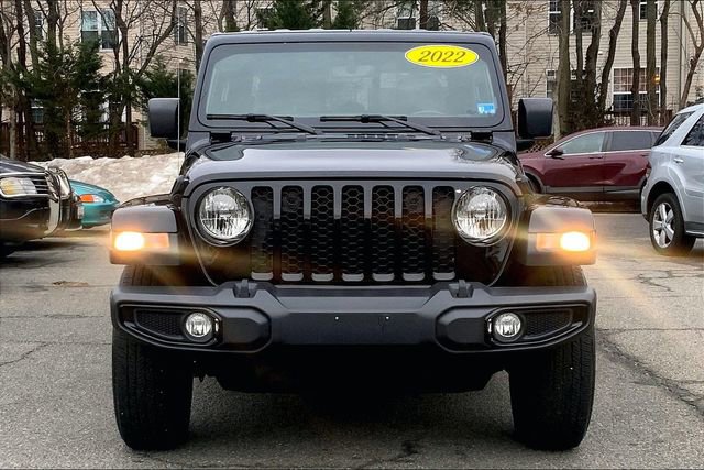 Used 2022 Jeep Gladiator Sport image 2