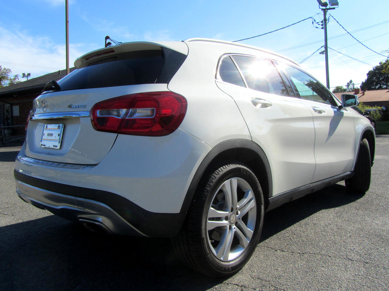 Used 2017 Mercedes-Benz GLA 250 4MATIC w/ Premium Package image 10