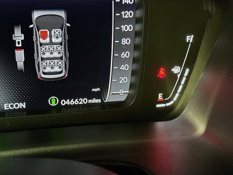 Used 2025 Honda Pilot Black Edition image 13