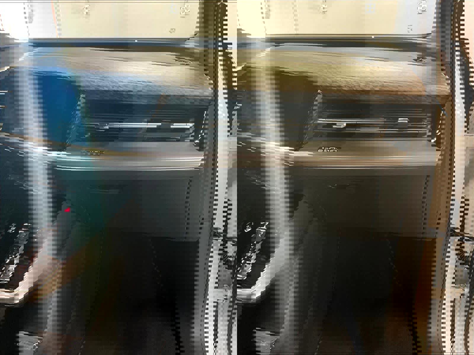 Used 2024 Audi Q4 e-tron Premium w/ Convenience Package image 17