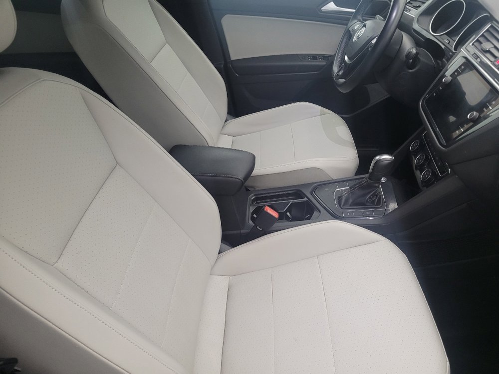 Used 2021 Volkswagen Tiguan SE R-Line FWD image 21