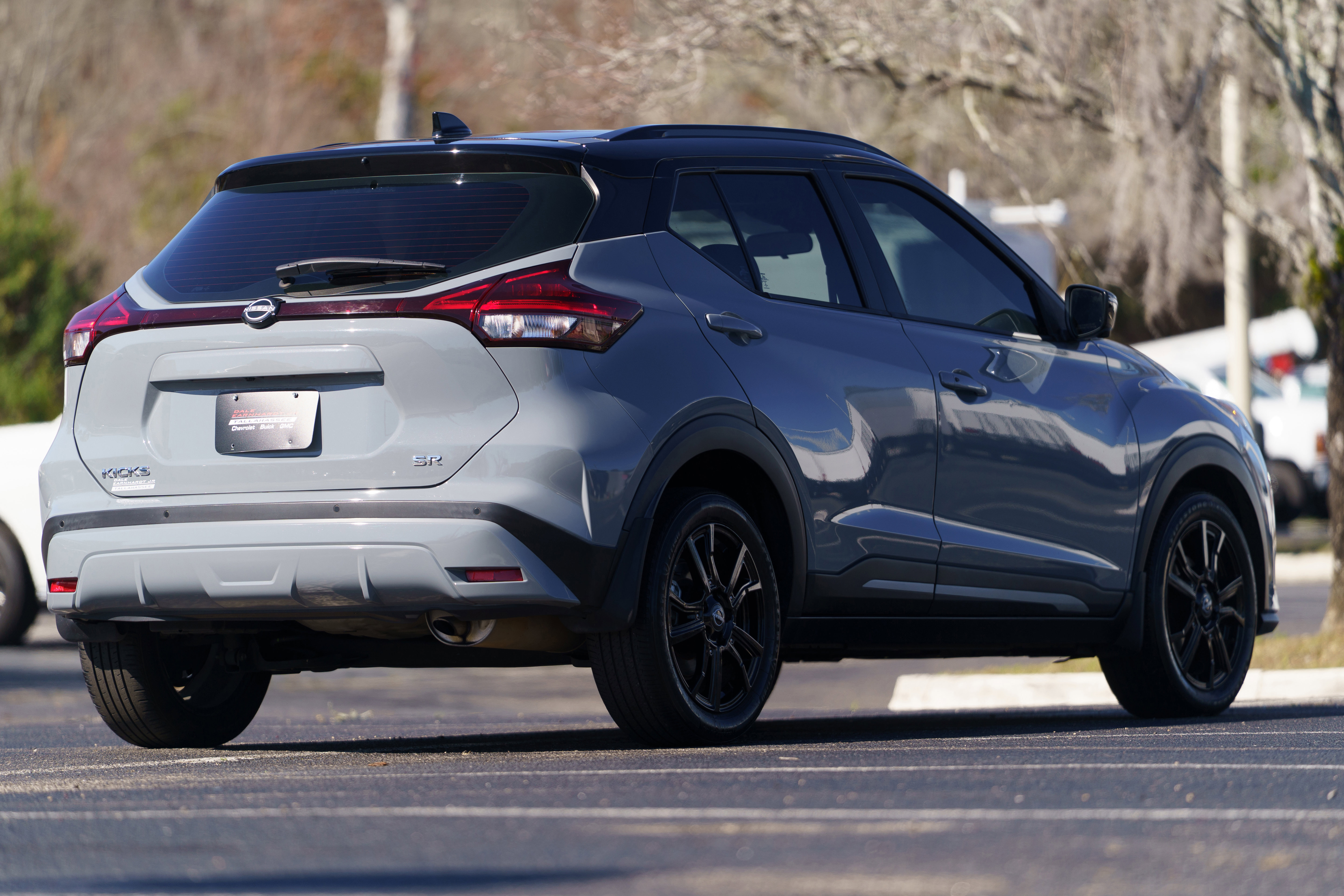 Used 2023 Nissan Kicks SR image 40