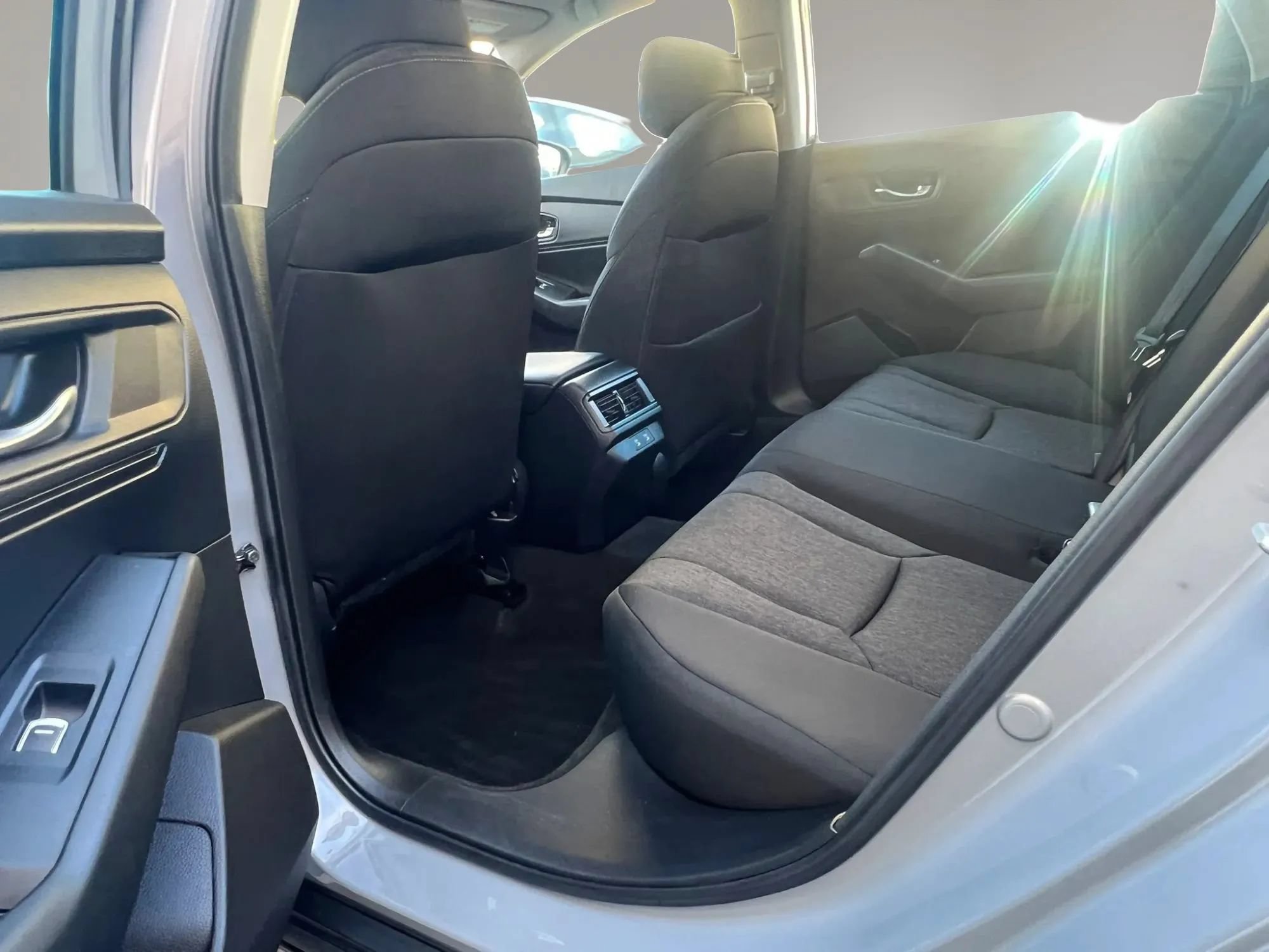 Used 2025 Honda Accord SE image 28