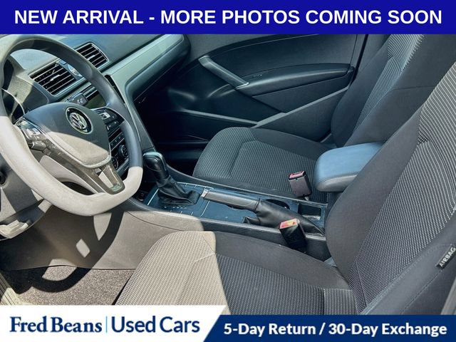 Used 2016 Volkswagen Passat 1.8T S FWD image 8