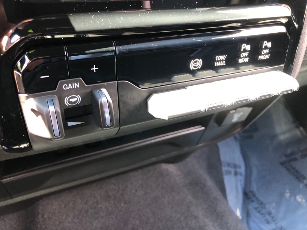 Used 2026 RAM 2500 Laramie AWD/4WD image 35