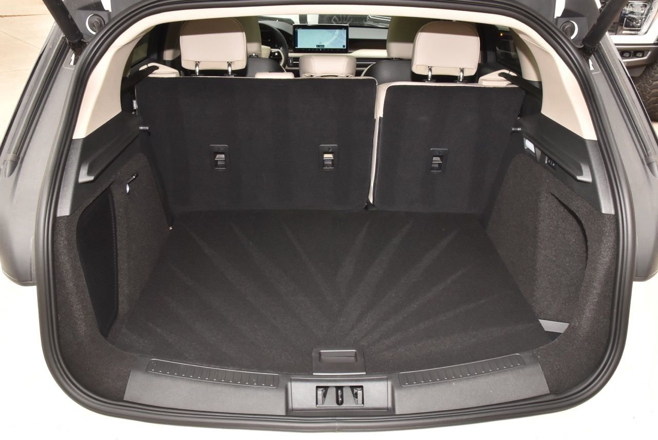 New 2026 Lincoln Corsair Reserve FWD image 36