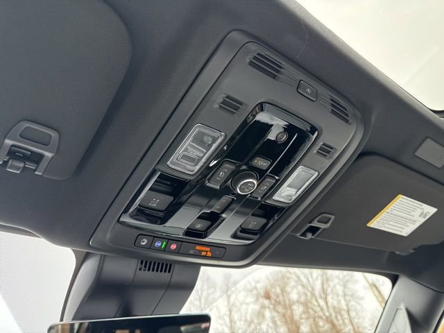 New 2026 Chevrolet Suburban Premier image 32