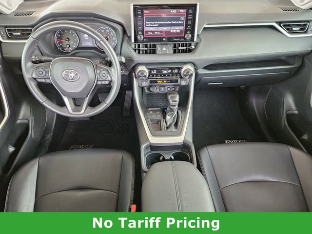 Used 2020 Toyota RAV4 XLE Premium image 25