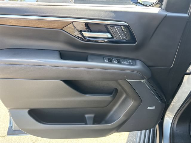 Certified 2025 Chevrolet Tahoe High Country AWD/4WD image 24