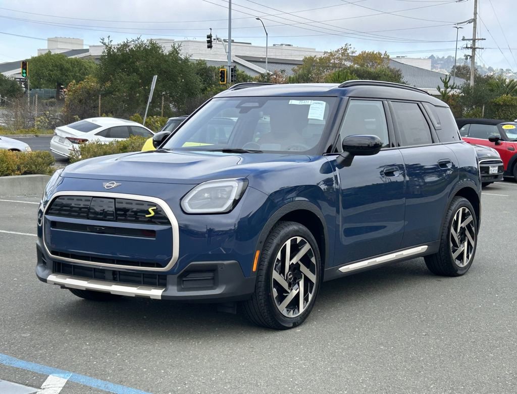 New 2025 MINI Cooper Countryman SE w/ Comfort Package Max
