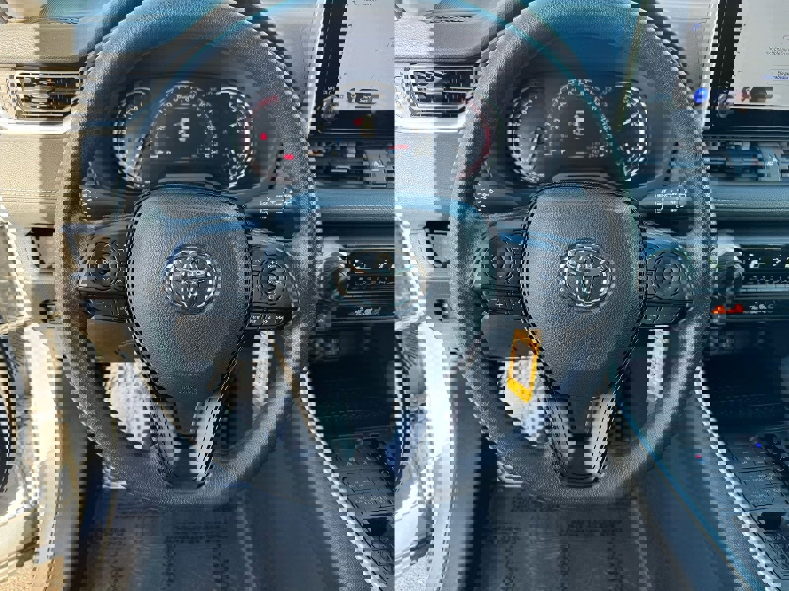 Used 2024 Toyota RAV4 LE image 21