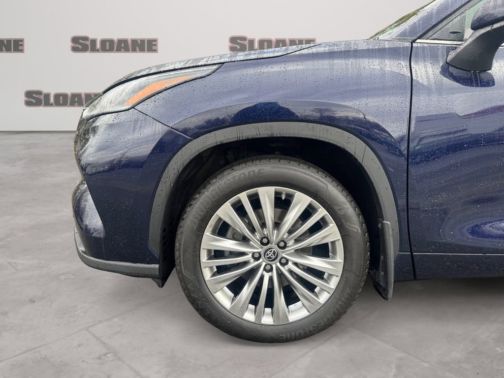 Used 2023 Toyota Highlander Platinum image 14