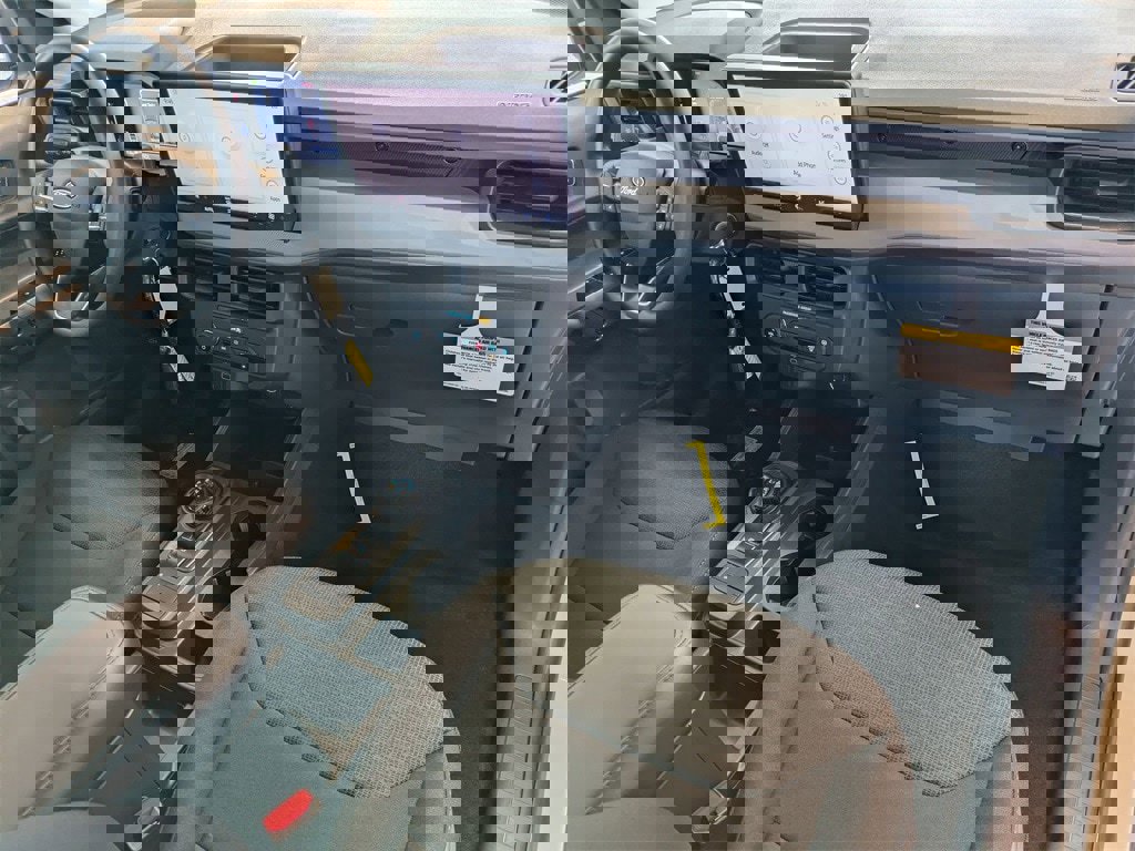 New 2025 Ford Maverick XL w/ Equipment Group 101A image 20