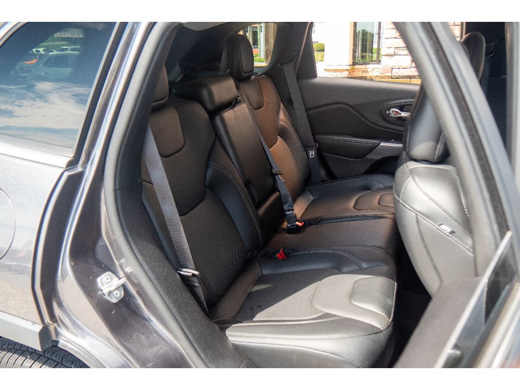 Used 2022 Jeep Cherokee Latitude Lux AWD/4WD image 19