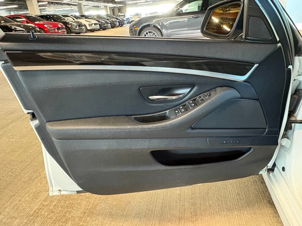Used 2012 BMW 528i xDrive Sedan AWD/4WD image 18