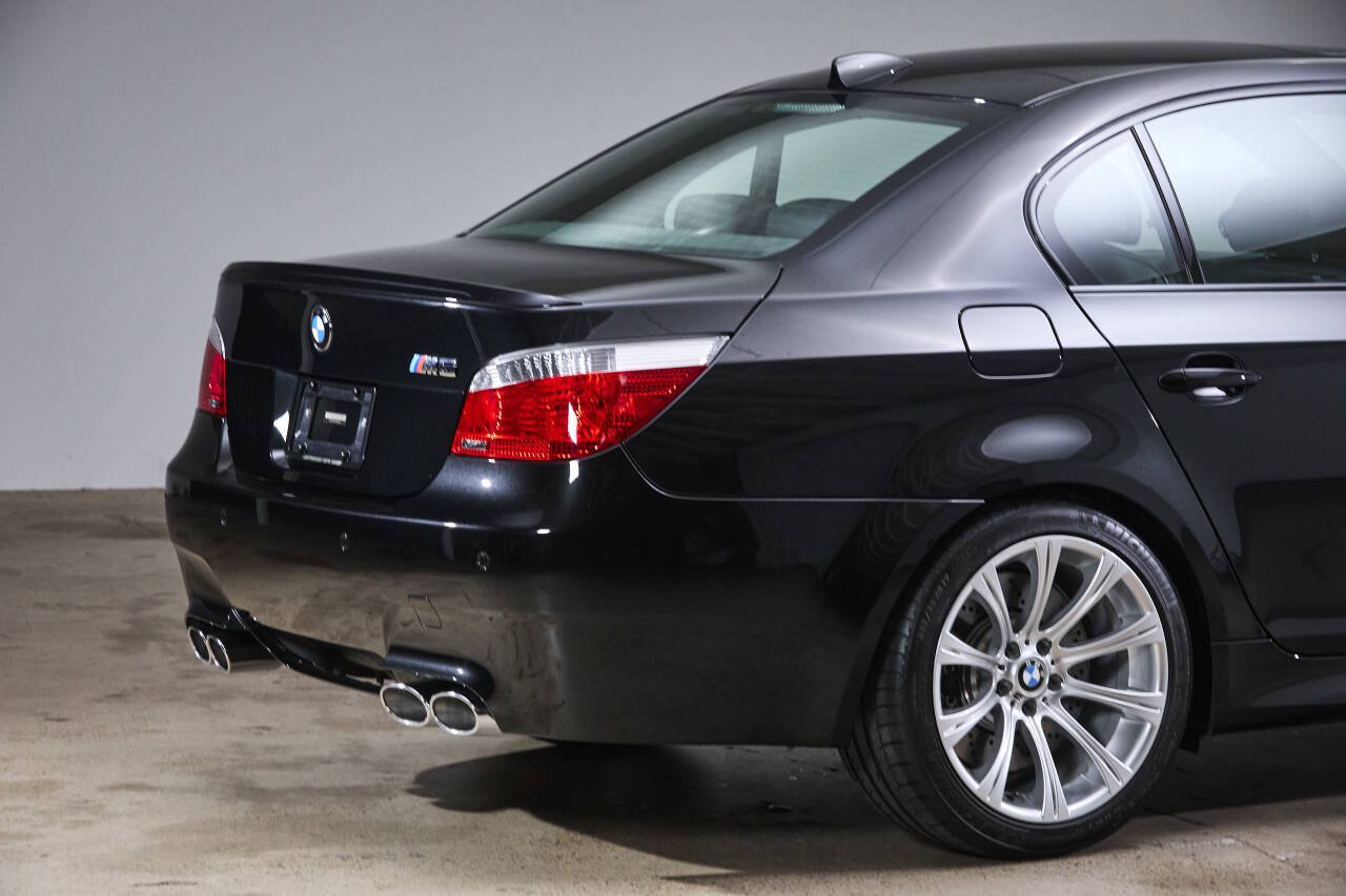 Used 2006 BMW M5 RWD image 19