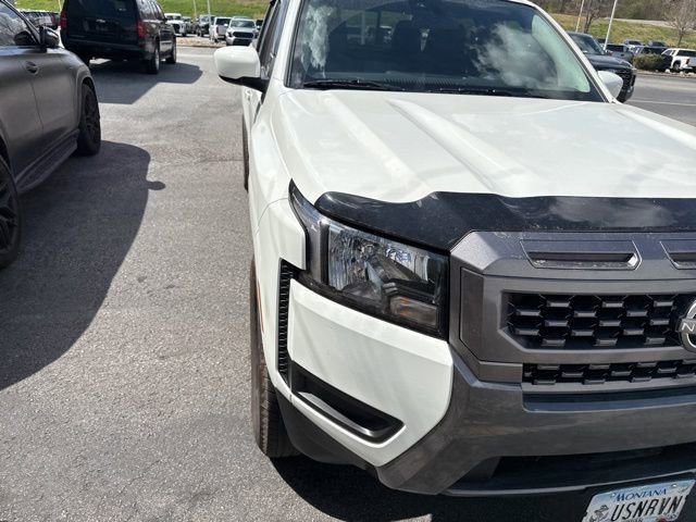 Used 2025 Nissan Frontier SV image 12