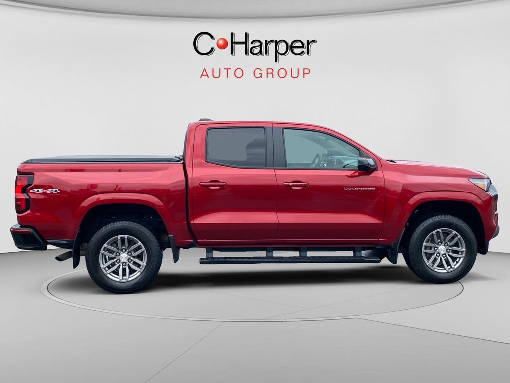 Used 2023 Chevrolet Colorado LT w/ LT Convenience Package II AWD/4WD image 2