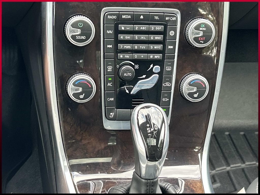 Used 2016 Volvo S80 T5 w/ Convenience Package FWD image 32