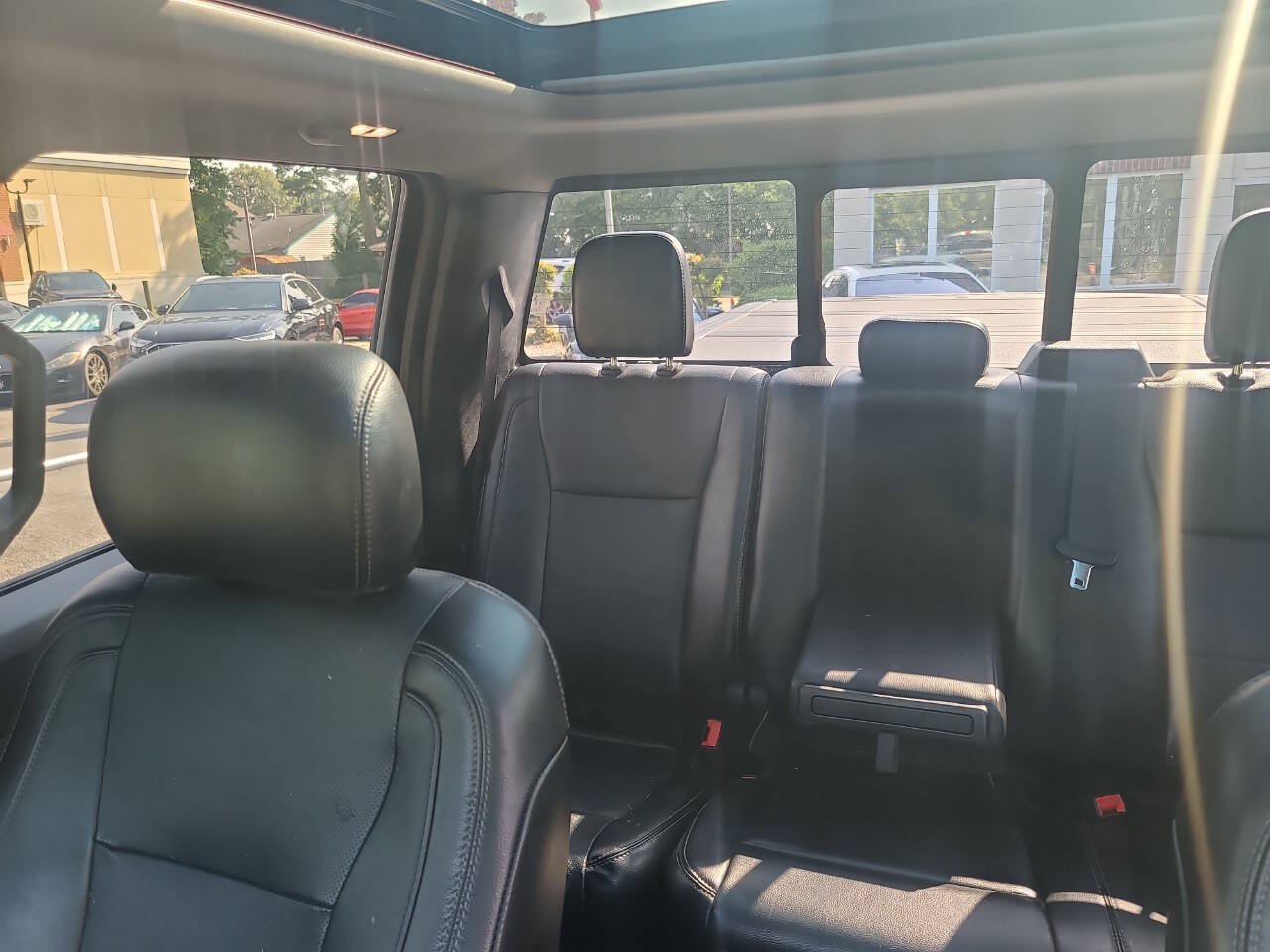 Used 2018 Ford F350 Lariat w/ Lariat Ultimate Package AWD/4WD image 25