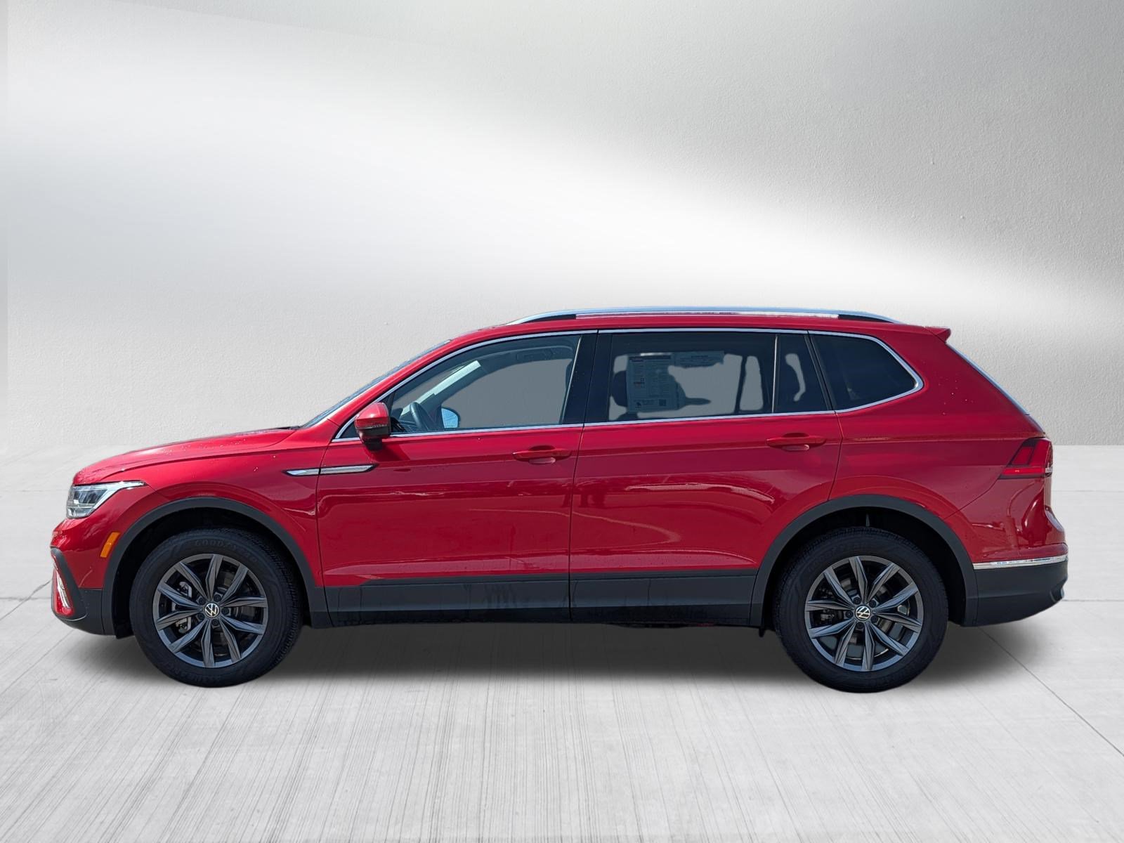 Certified 2022 Volkswagen Tiguan SE AWD/4WD image 4