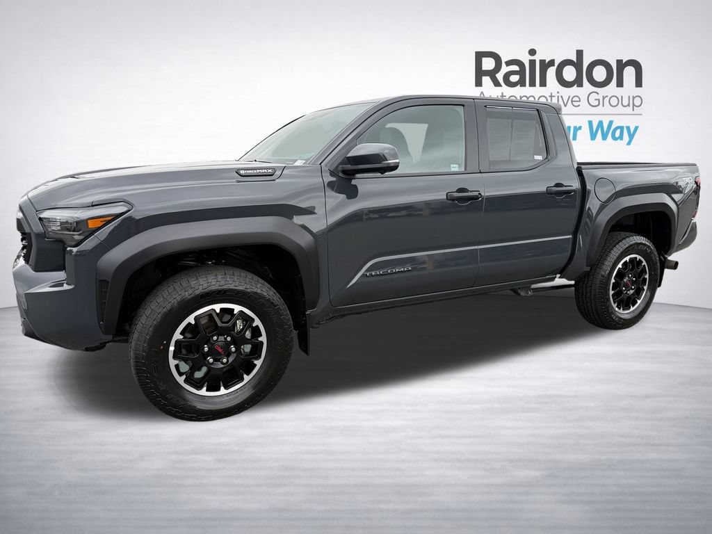 Used 2024 Toyota Tacoma TRD Sport AWD/4WD image 3