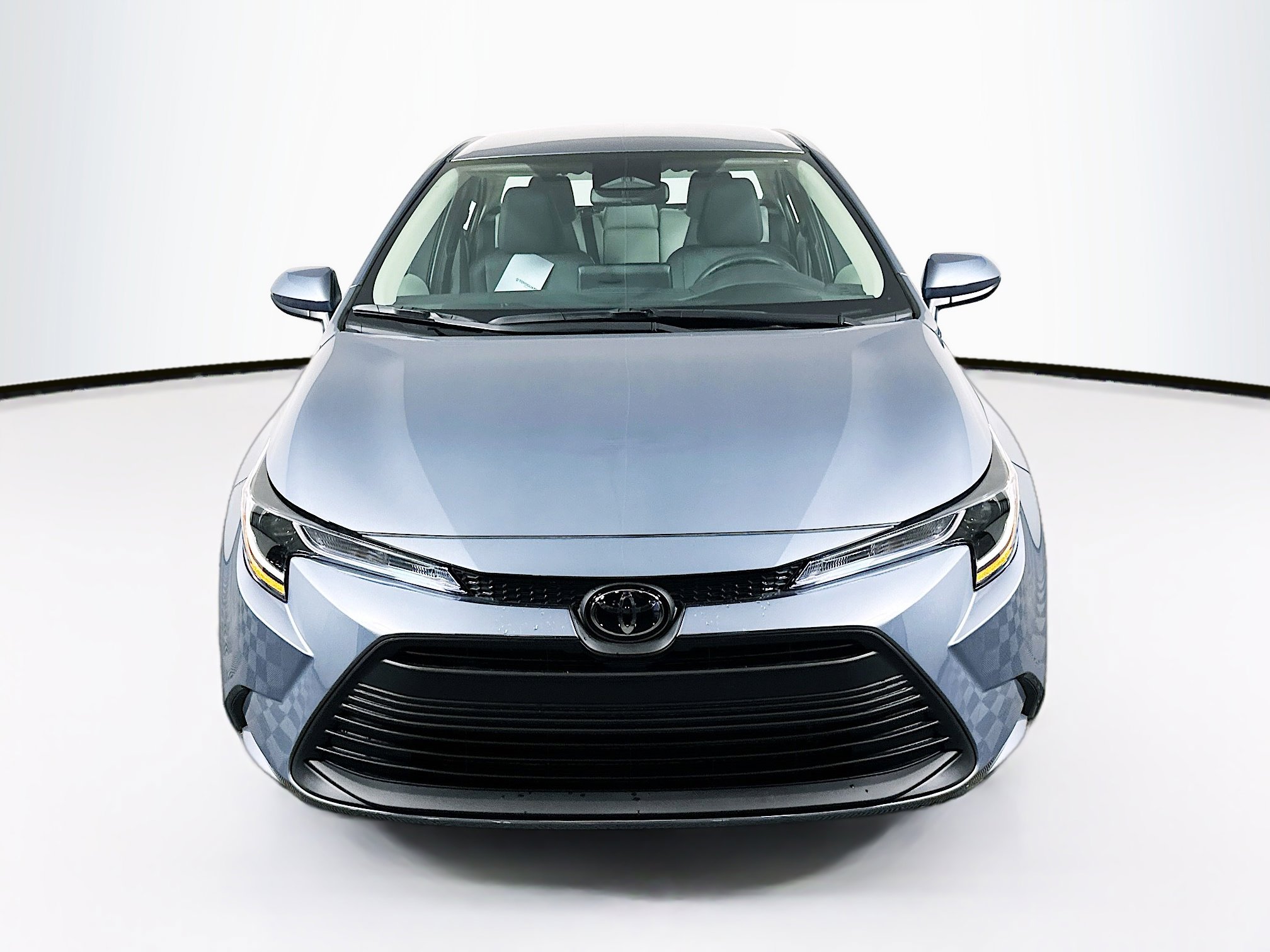 Used 2026 Toyota Corolla LE image 2