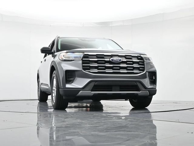 Used 2026 Ford Explorer Active RWD image 13
